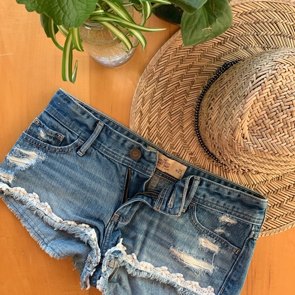 Short on shorts? Stock up for Spring! - Picture 4 of 5